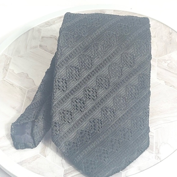 Vintage Armando Collection Black Textured Tie 100% Polyester Made in USA - Picture 2 of 6